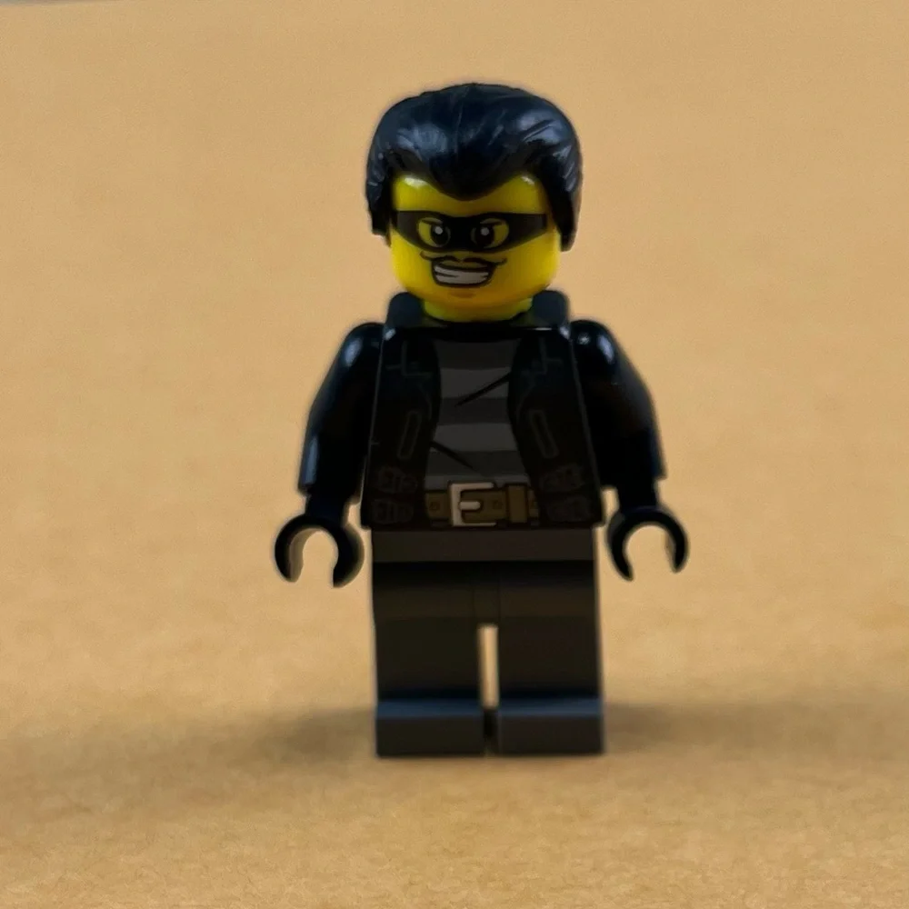 LEGO Cty 0475 City Bandit Mask City Town Police Minifigure 2”